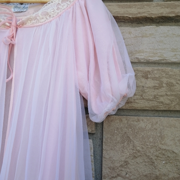 Vintage 60's Peignoir, Pink Boudoir Robe by Faris - Picture 4 of 8